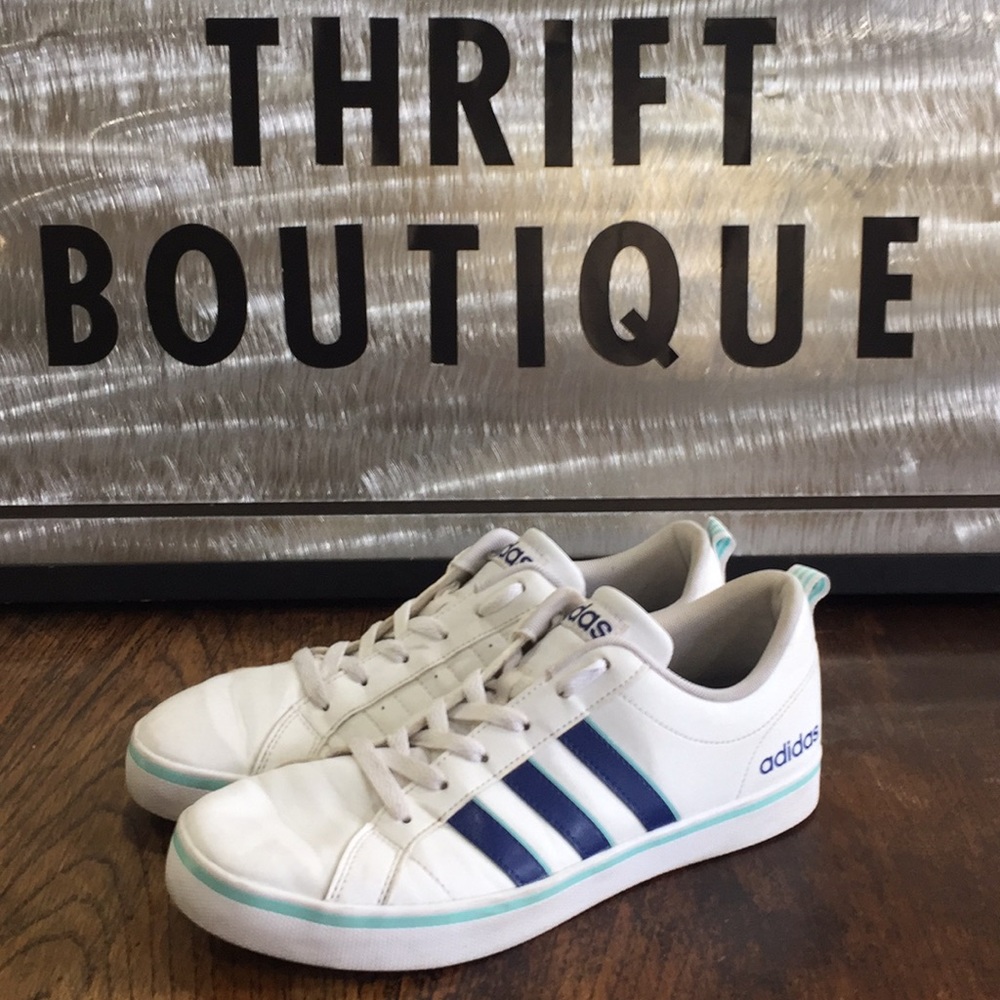 Adidas Tennis Shoes Leather Women’s Size 9